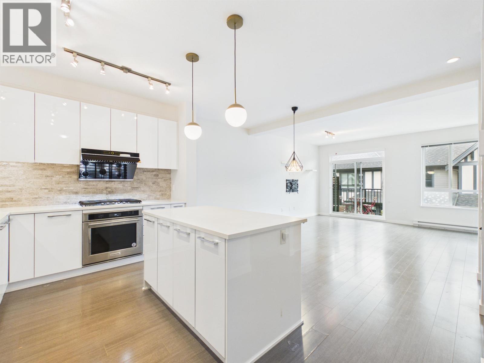 131 3500 Burke Village Promenade, Coquitlam, British Columbia  V3E 0N2 - Photo 5 - R3169131