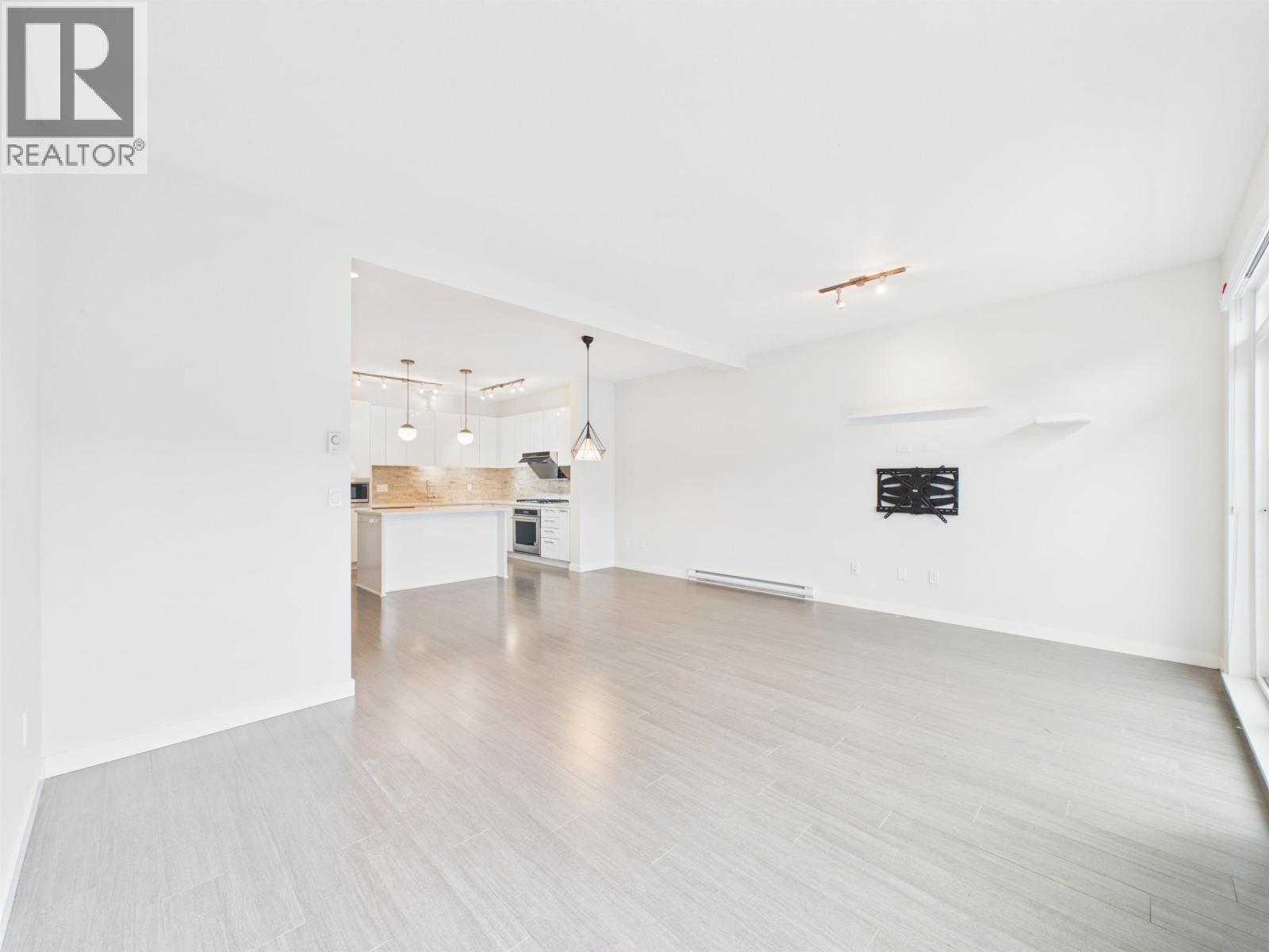 131 3500 Burke Village Promenade, Coquitlam, British Columbia  V3E 0N2 - Photo 11 - R3169131