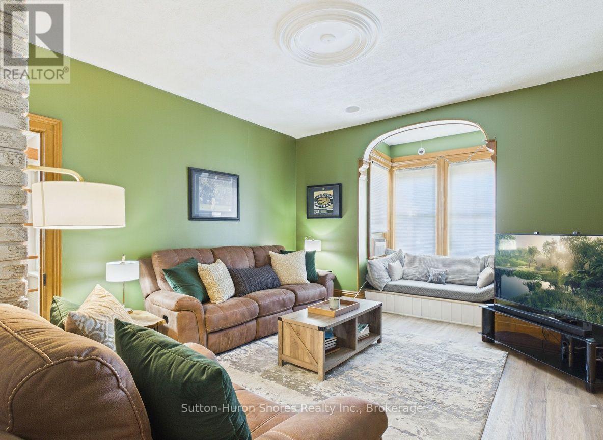 433 Goderich Street, Saugeen Shores, Ontario  N0H 2C4 - Photo 8 - X13786702