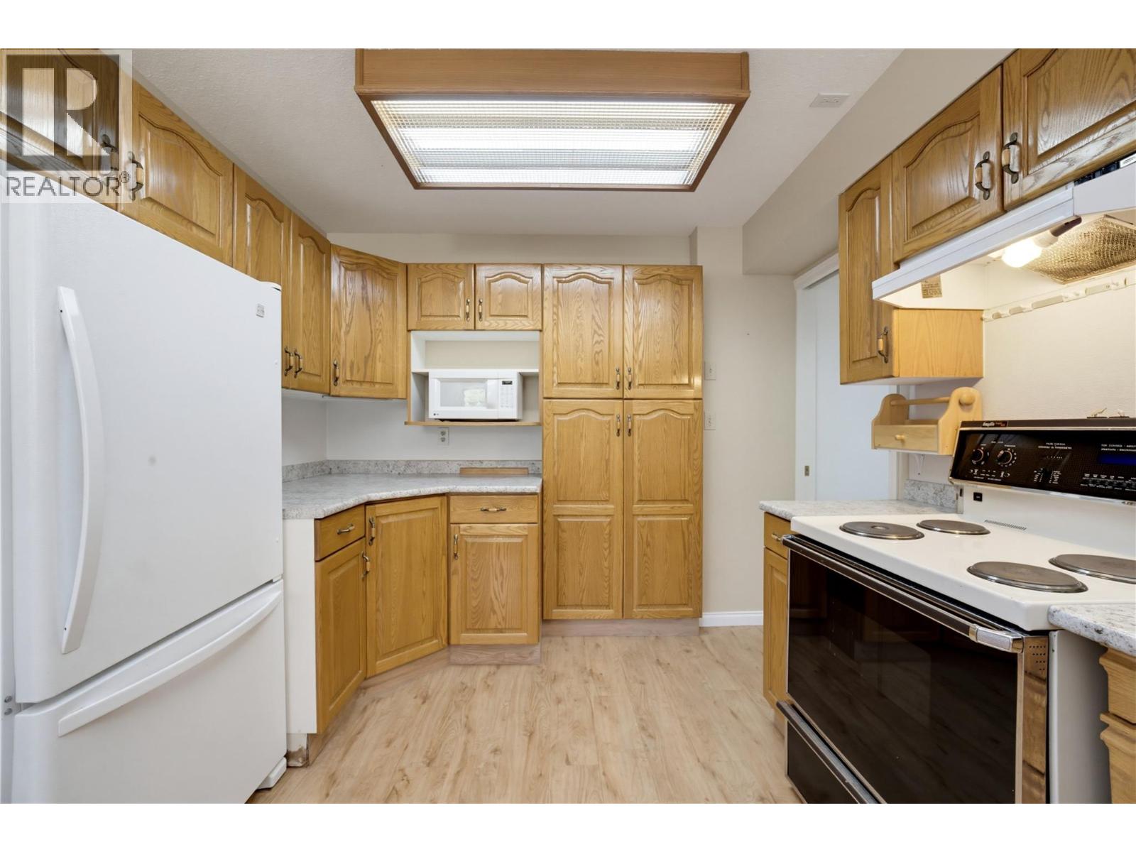 370 10 Avenue SE, Salmon Arm, British Columbia  V1E 2C3 - Photo 26 - 10401960