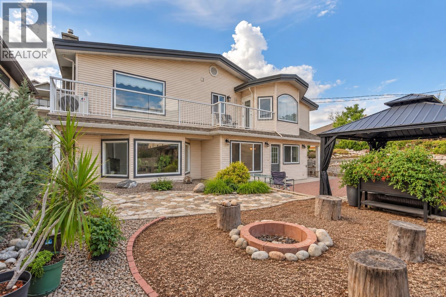 6764 Lakeside Drive, Oliver, British Columbia