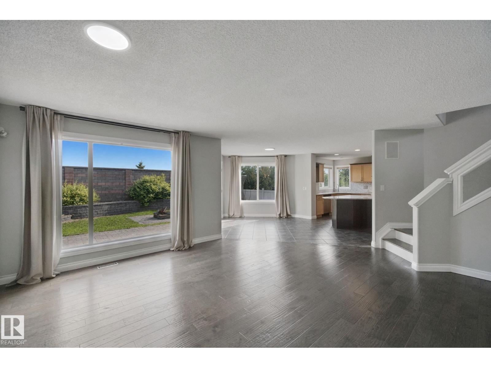 119 Caldwell Wy Nw, Edmonton, Alberta  T6M 2W9 - Photo 9 - E4510576