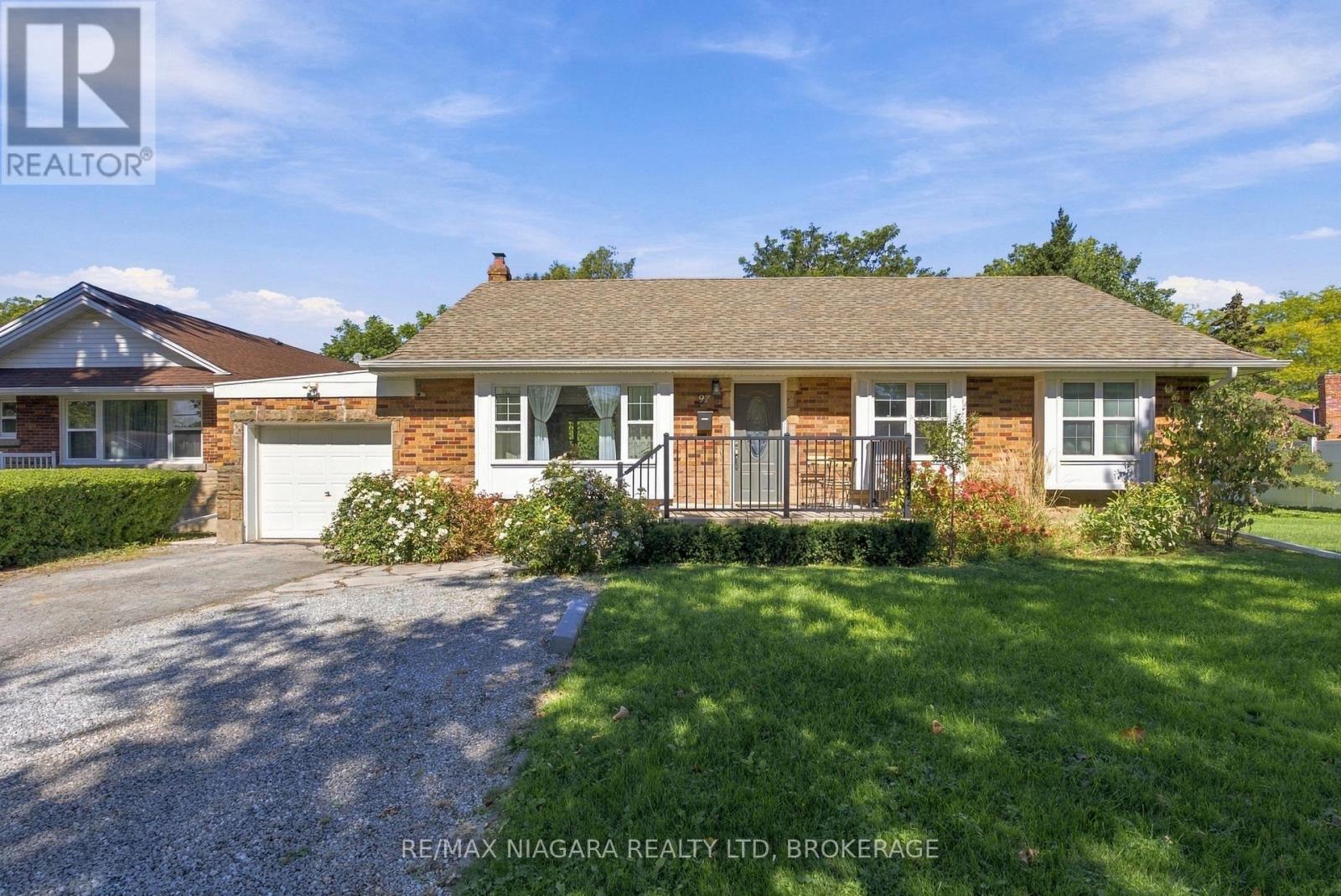 97 Glendale Avenue, St. Catharines, Ontario  L2T 2J4 - Photo 2 - X13832052