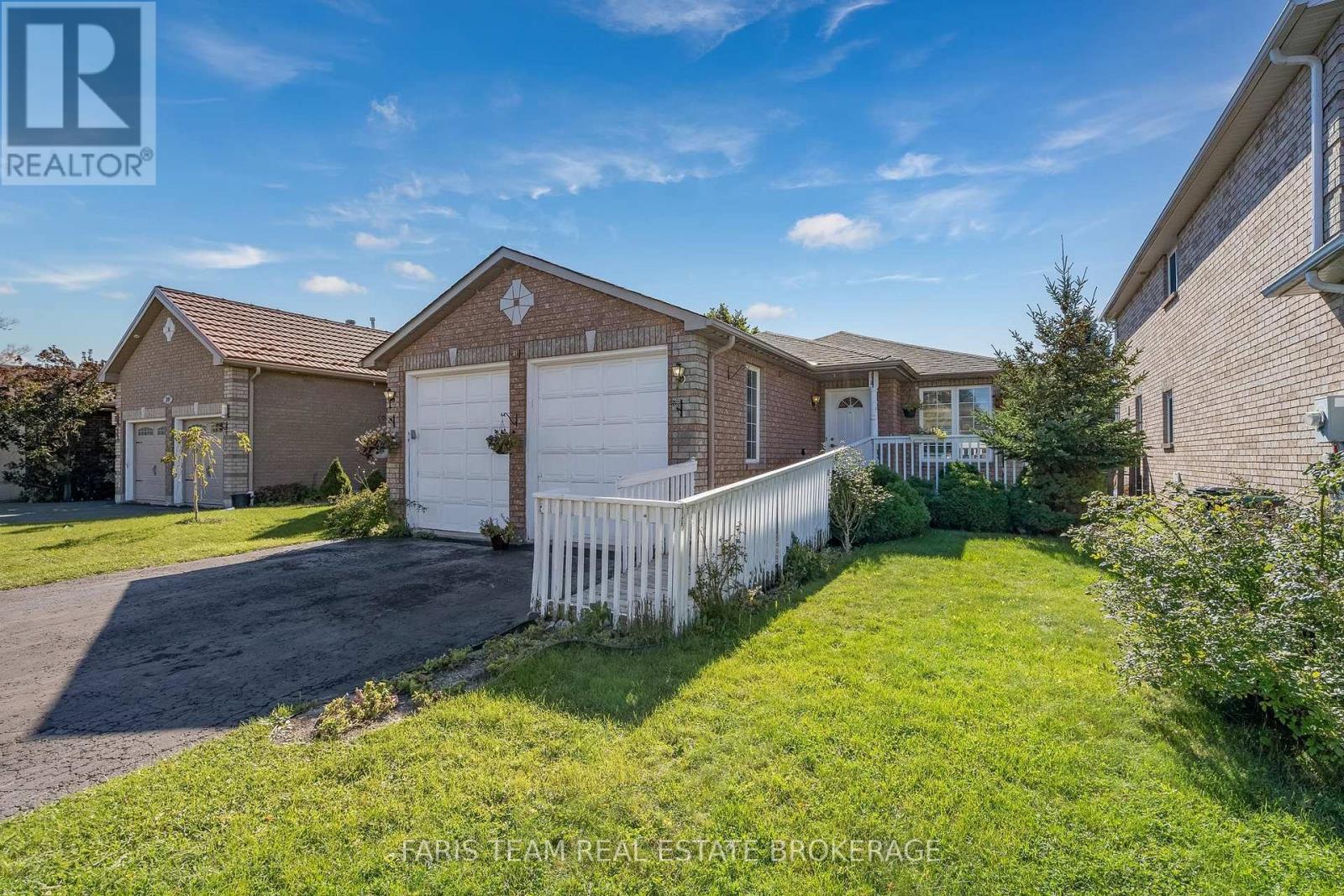 41 Irene Drive, Barrie, Ontario  L4N 5Z1 - Photo 3 - S13827256