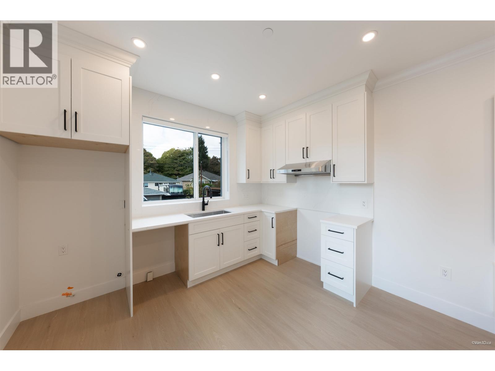 1 5385 Earles Street, Vancouver, British Columbia  V5R 3S2 - Photo 10 - R3168292