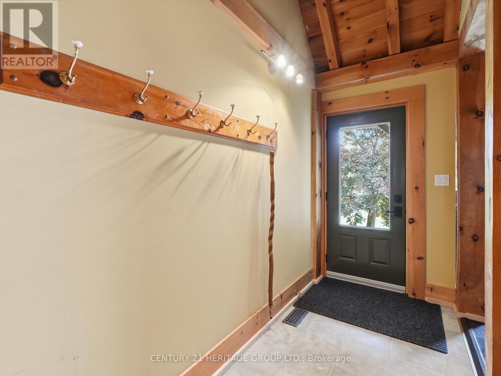 20822 On-48 Highway, East Gwillimbury, Ontario  L0G 1M0 - Photo 4 - N13832044
