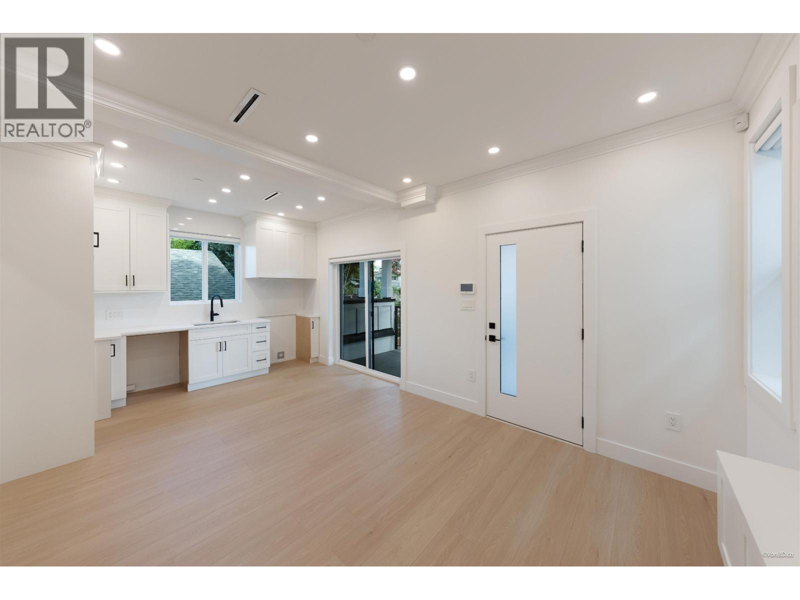 2 5385 Earles Street, Vancouver, British Columbia  V5R 3S2 - Photo 8 - R3168323