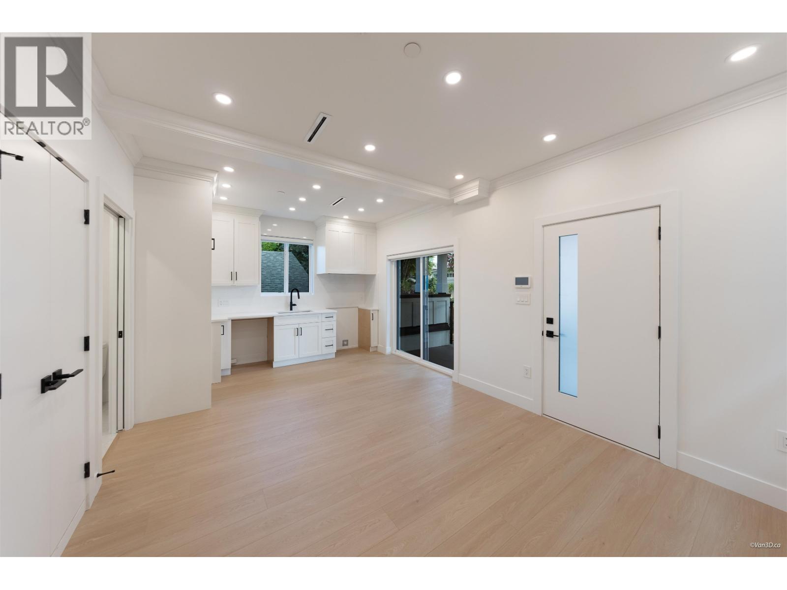 2 5385 Earles Street, Vancouver, British Columbia  V5R 3S2 - Photo 13 - R3168323