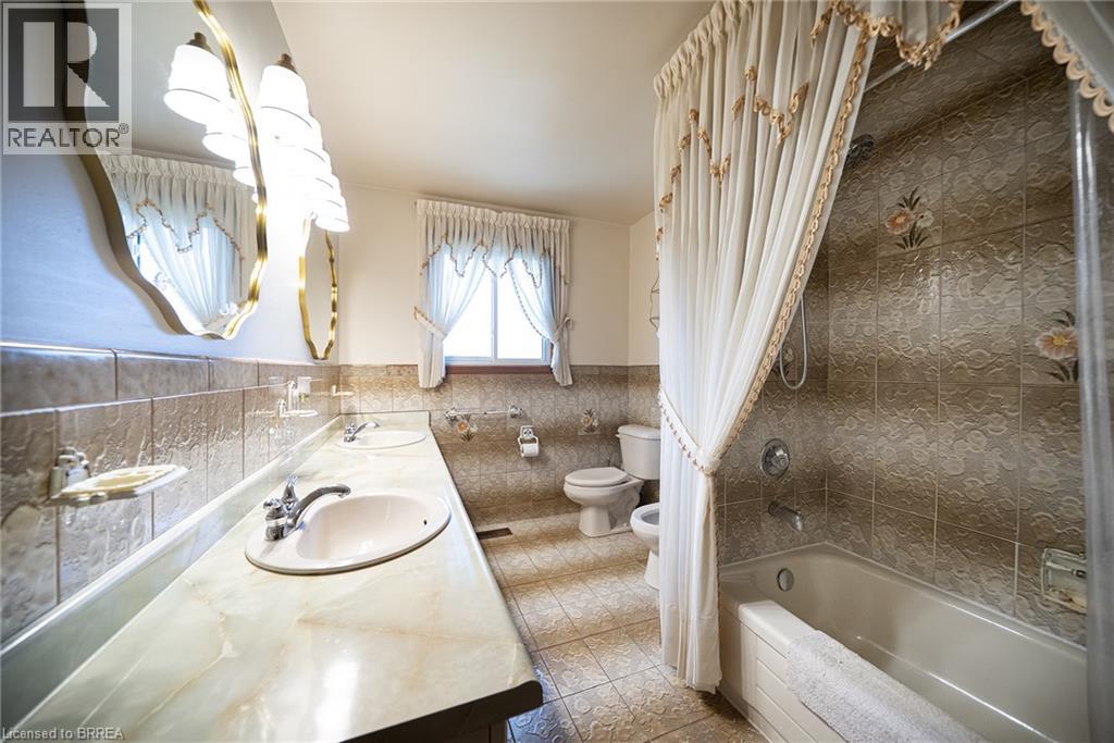 32 Avondale Crescent, Brantford, Ontario  N3S 4L5 - Photo 18 - 40865721