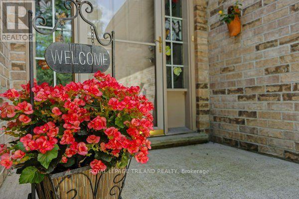 557 Inverness Avenue, London North, Ontario  N6H 5R3 - Photo 6 - X13832098