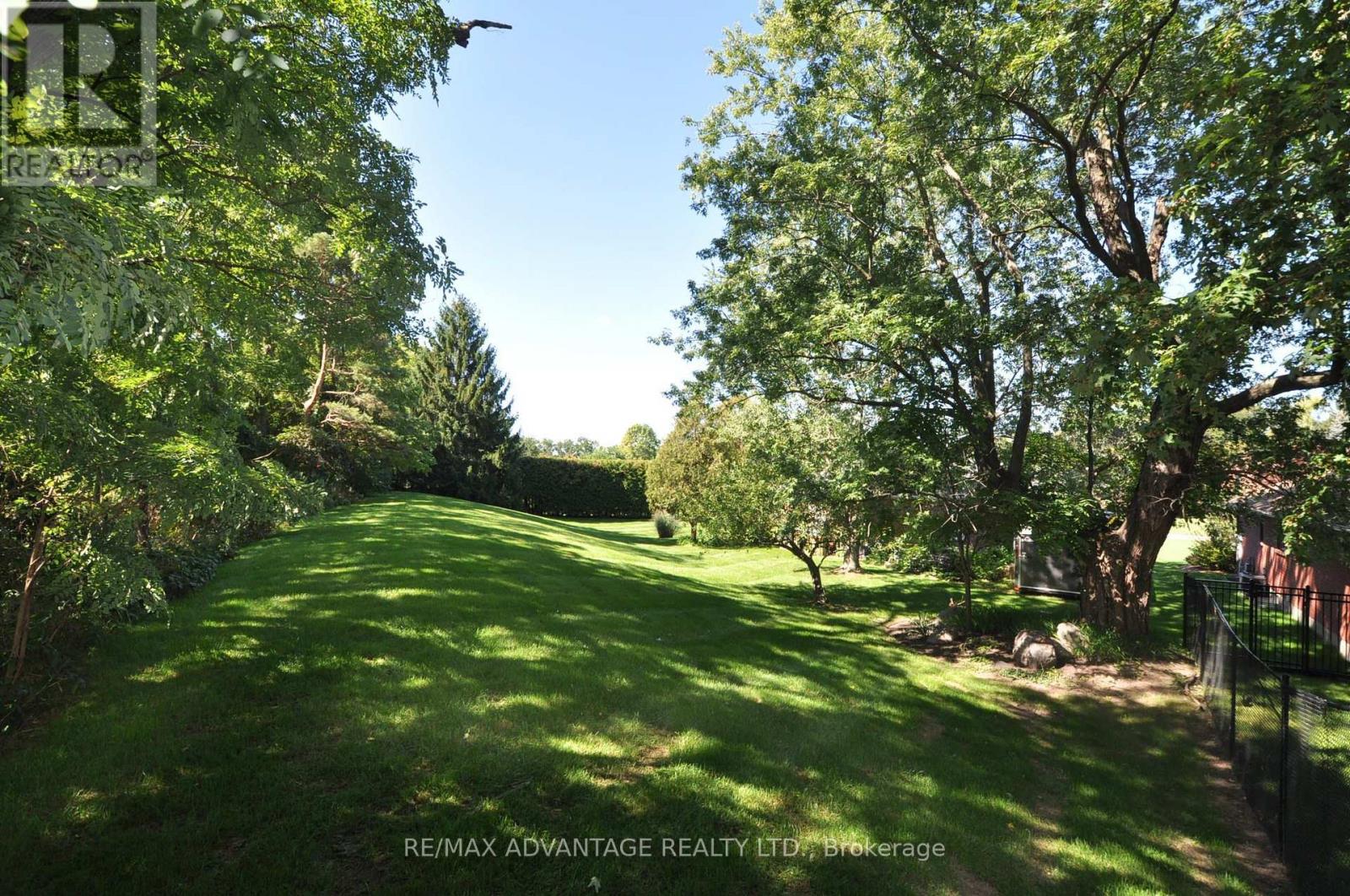 4 Croydon Drive, Middlesex Centre, Ontario  N0M 1C0 - Photo 25 - X13832132