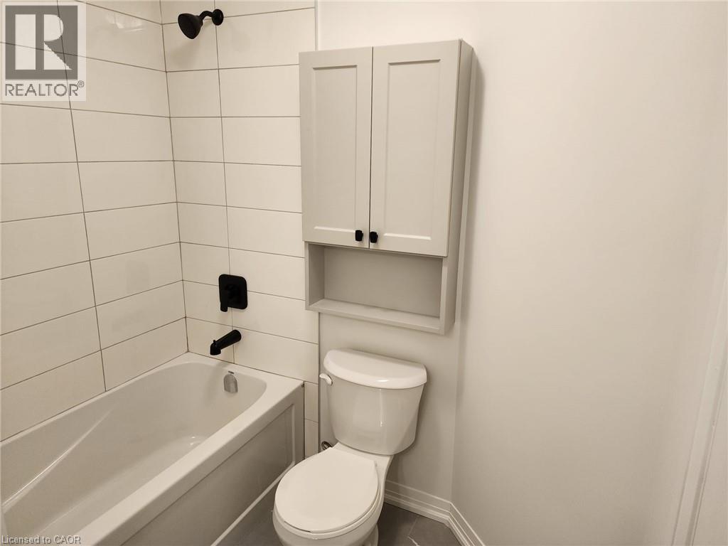 155 Equestrian Way Unit# 152, Cambridge, Ontario  N3E 0E8 - Photo 13 - 40865707