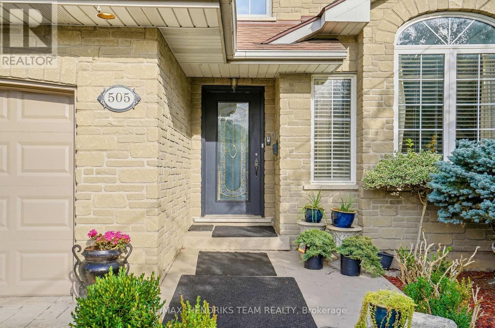 505 Albany Street, Fort Erie, Ontario  L2A 6L6 - Photo 2 - X13832102