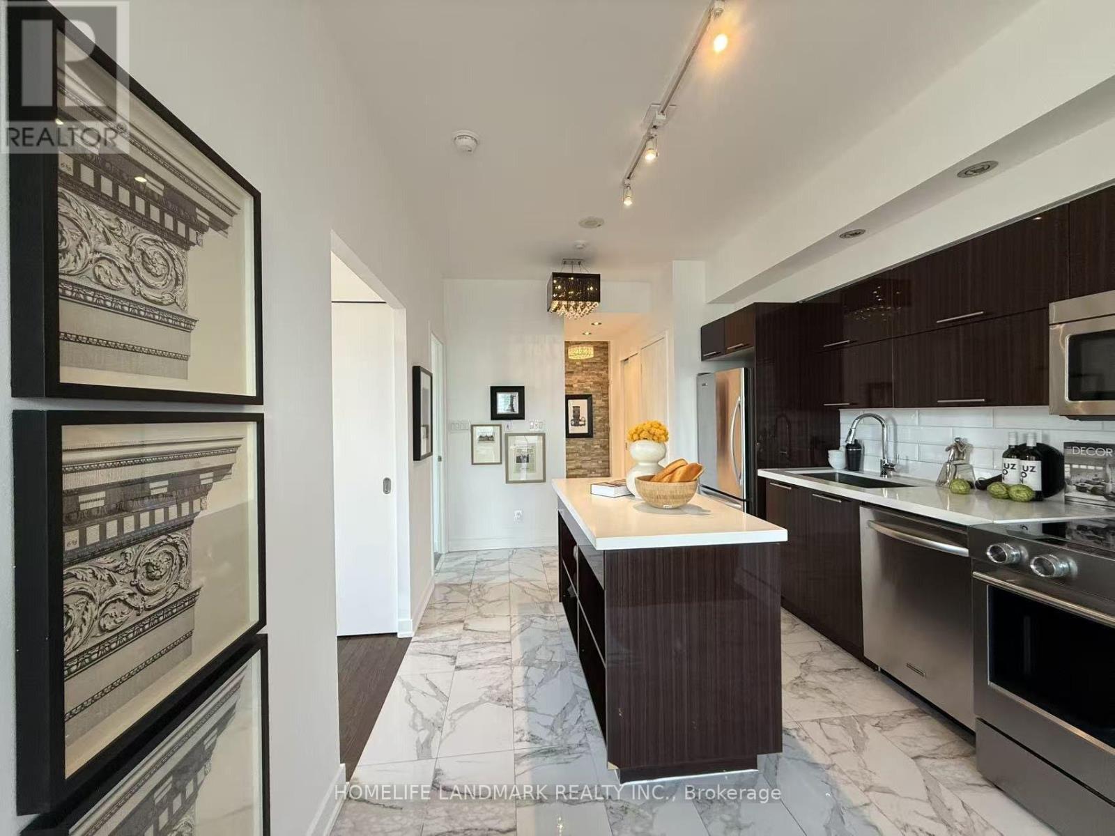 3303 - 126 Simcoe Street, Toronto, Ontario  M5H 4E6 - Photo 2 - C13832138