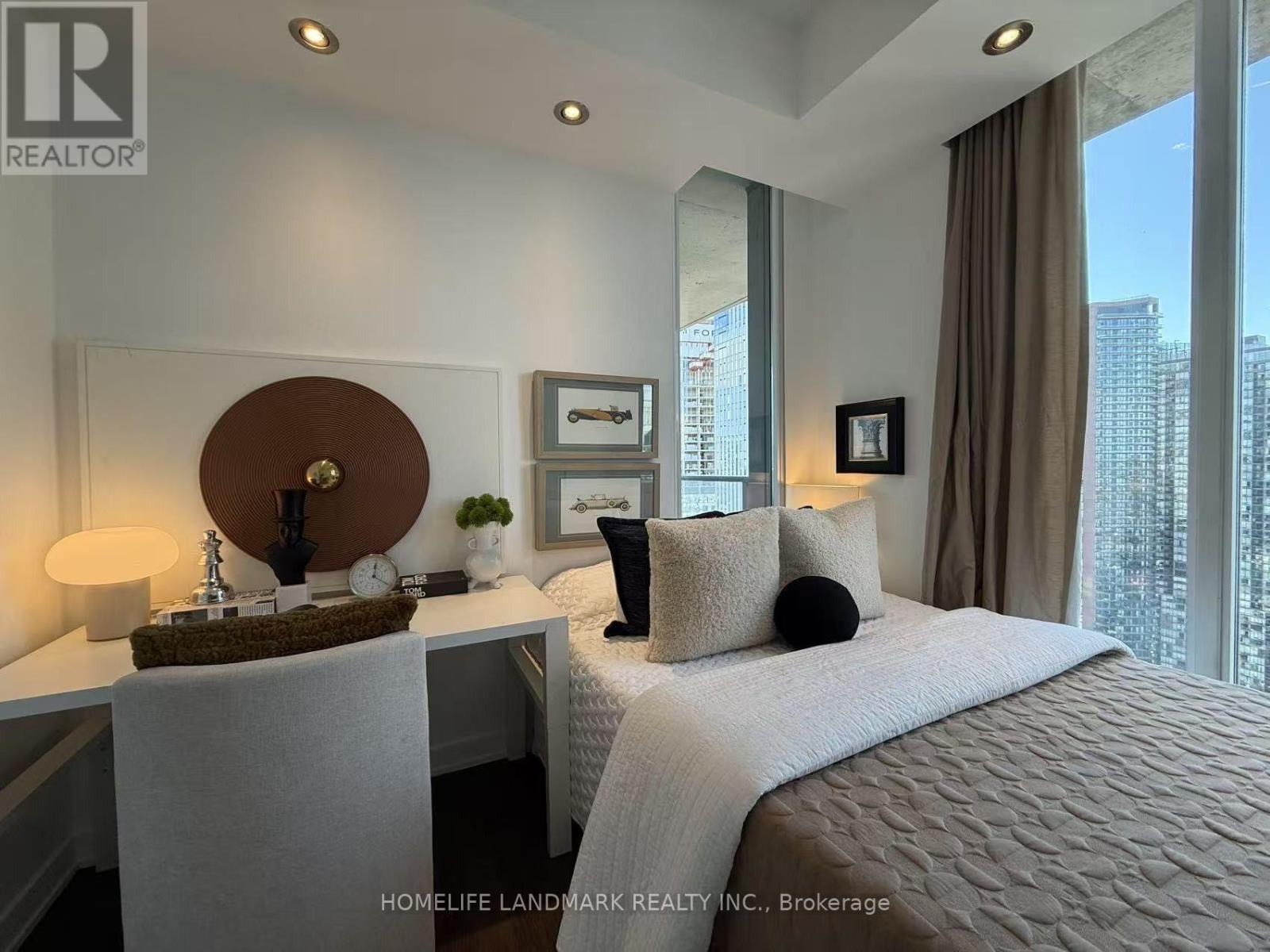 3303 - 126 Simcoe Street, Toronto, Ontario  M5H 4E6 - Photo 9 - C13832138