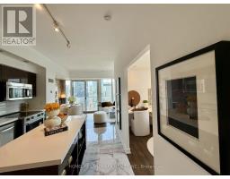 3303 - 126 SIMCOE STREET, Toronto, Ontario