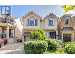 319 RUMSEY ROAD, Toronto, Ontario