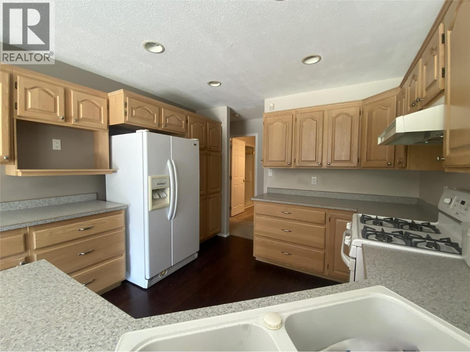 7594 2nd Street, Grand Forks, British Columbia  V0H 1H0 - Photo 39 - 10395359