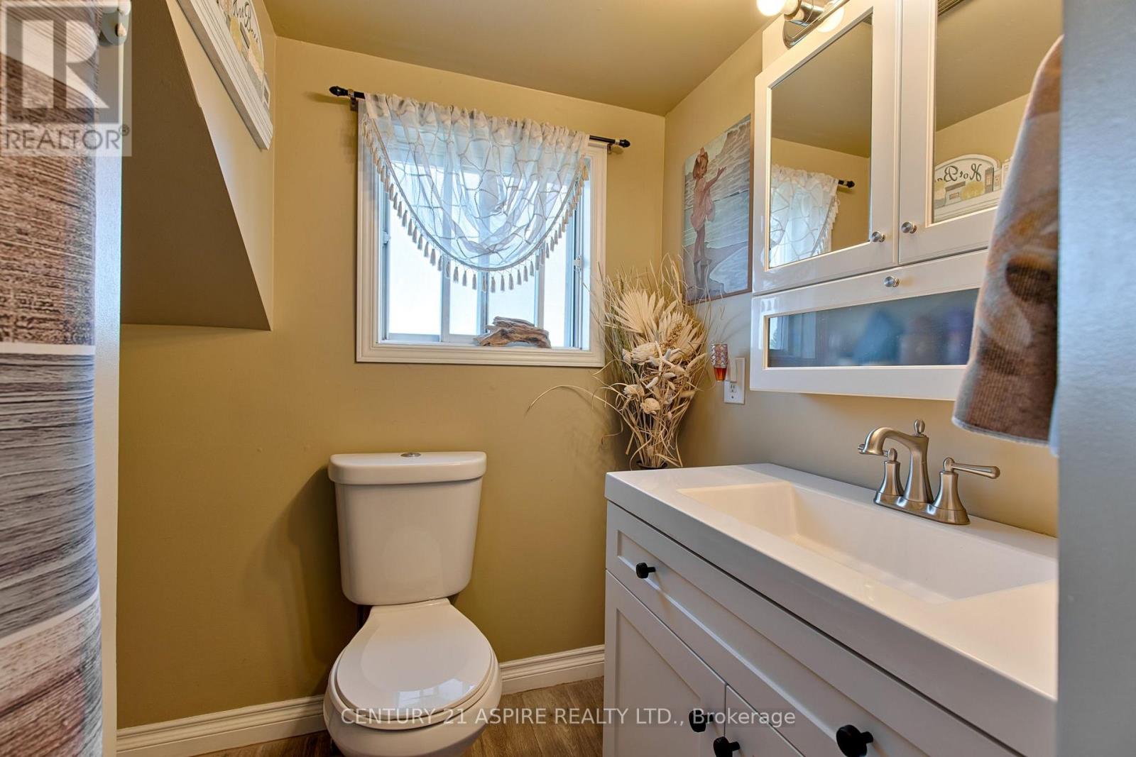 1085 Forest Lea Road, Laurentian Valley, Ontario  K8A 6W6 - Photo 27 - X13832118