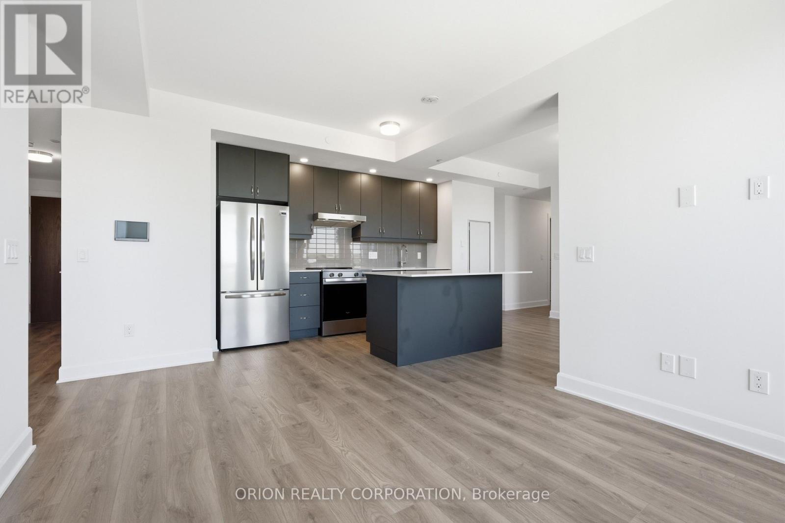 1604 - 3240 William Coltson Avenue, Oakville, Ontario  L6H 8C8 - Photo 4 - W13832106