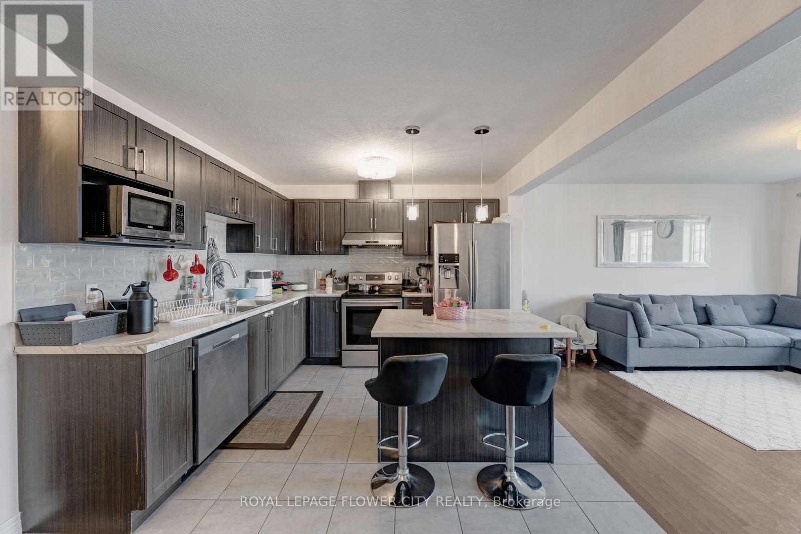 27 Winterton Court, Orangeville, Ontario  L9W 5H8 - Photo 8 - W13832164