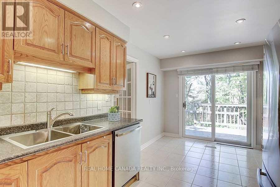 2197 Dunedin Road, Oakville, Ontario  L6J 5V2 - Photo 12 - W13832166