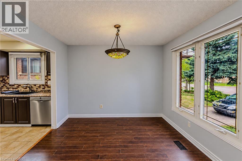 17 Taymall Street, Hamilton, Ontario  L8W 1Z7 - Photo 5 - 40865826