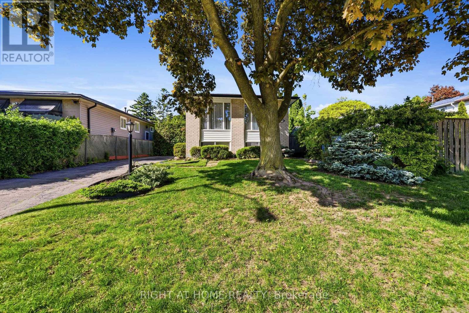 450 BRIGADOON DRIVE, Hamilton, Ontario