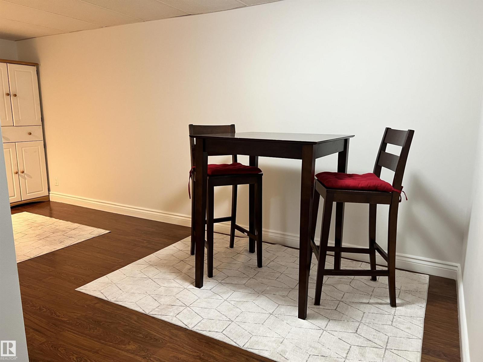 11908 131 ST NW NW