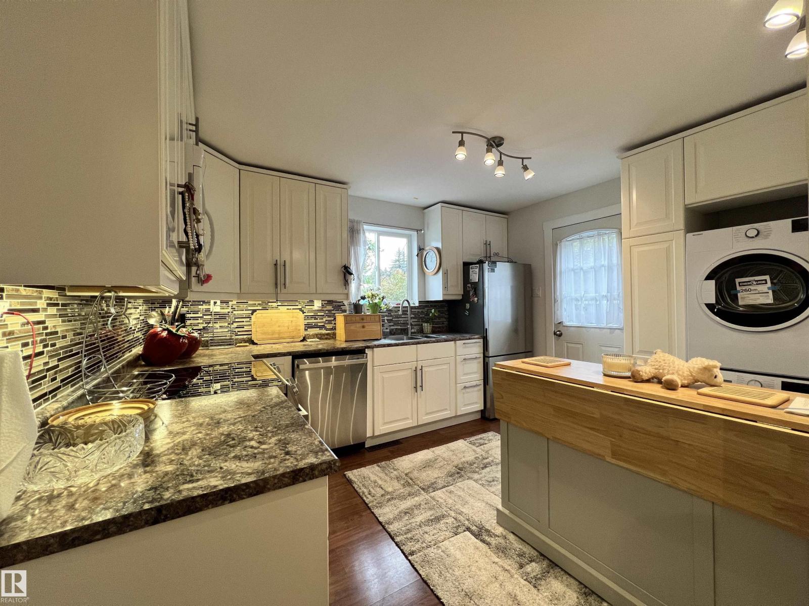 11908 131 ST NW NW