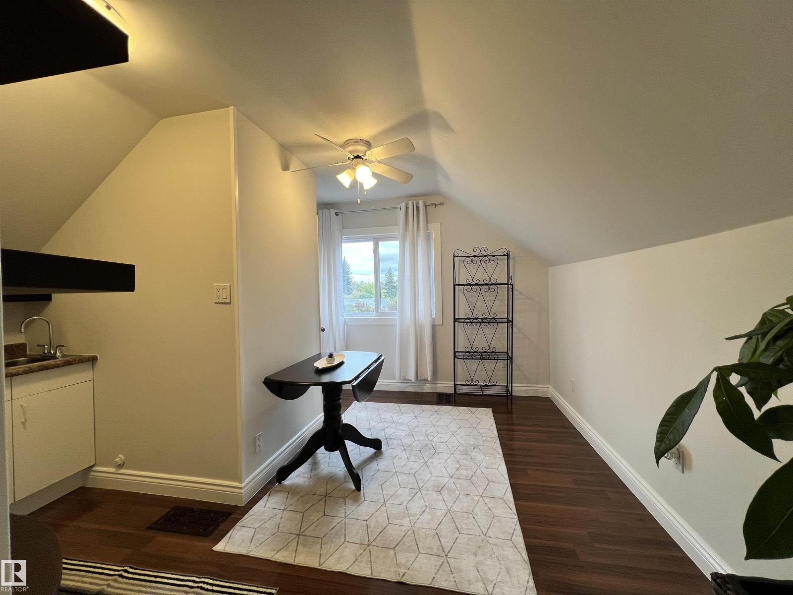 11908 131 ST NW NW