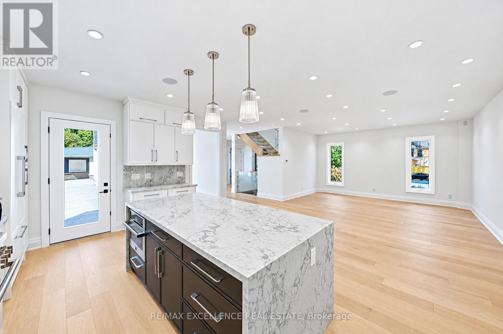 1618 Dogwood Trail, Mississauga, Ontario  L5G 3A5 - Photo 4 - W13830098