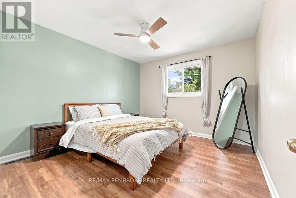 3 Elliott Street, Whitewater Region, Ontario  K0J 1C0 - Photo 26 - X13832200