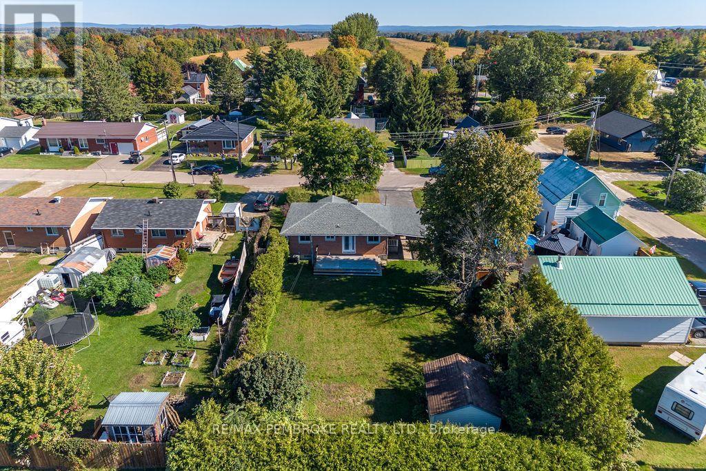 3 Elliott Street, Whitewater Region, Ontario  K0J 1C0 - Photo 43 - X13832200