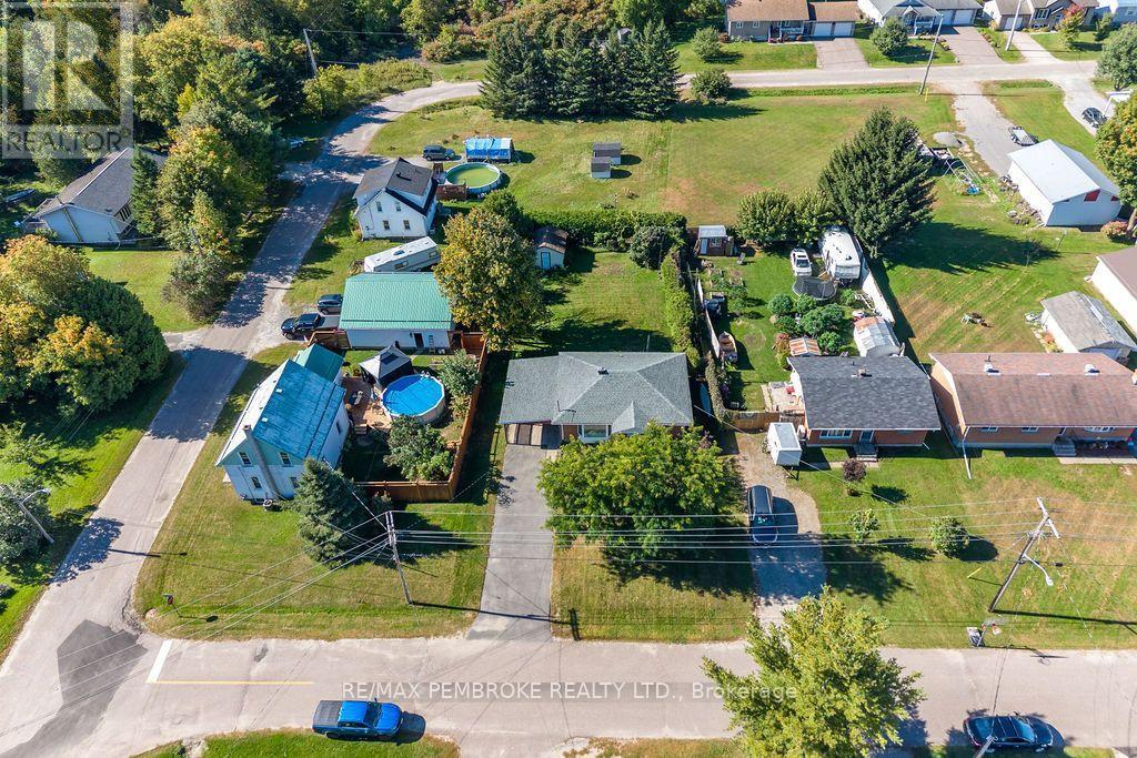 3 Elliott Street, Whitewater Region, Ontario  K0J 1C0 - Photo 44 - X13832200