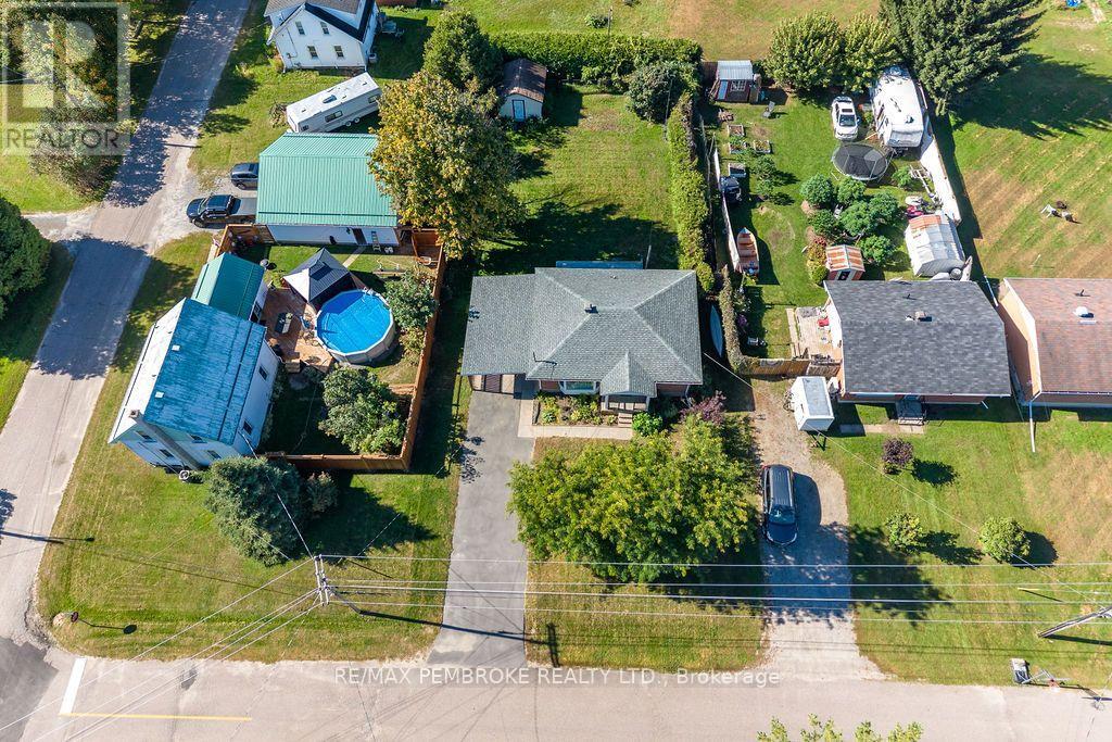 3 Elliott Street, Whitewater Region, Ontario  K0J 1C0 - Photo 45 - X13832200
