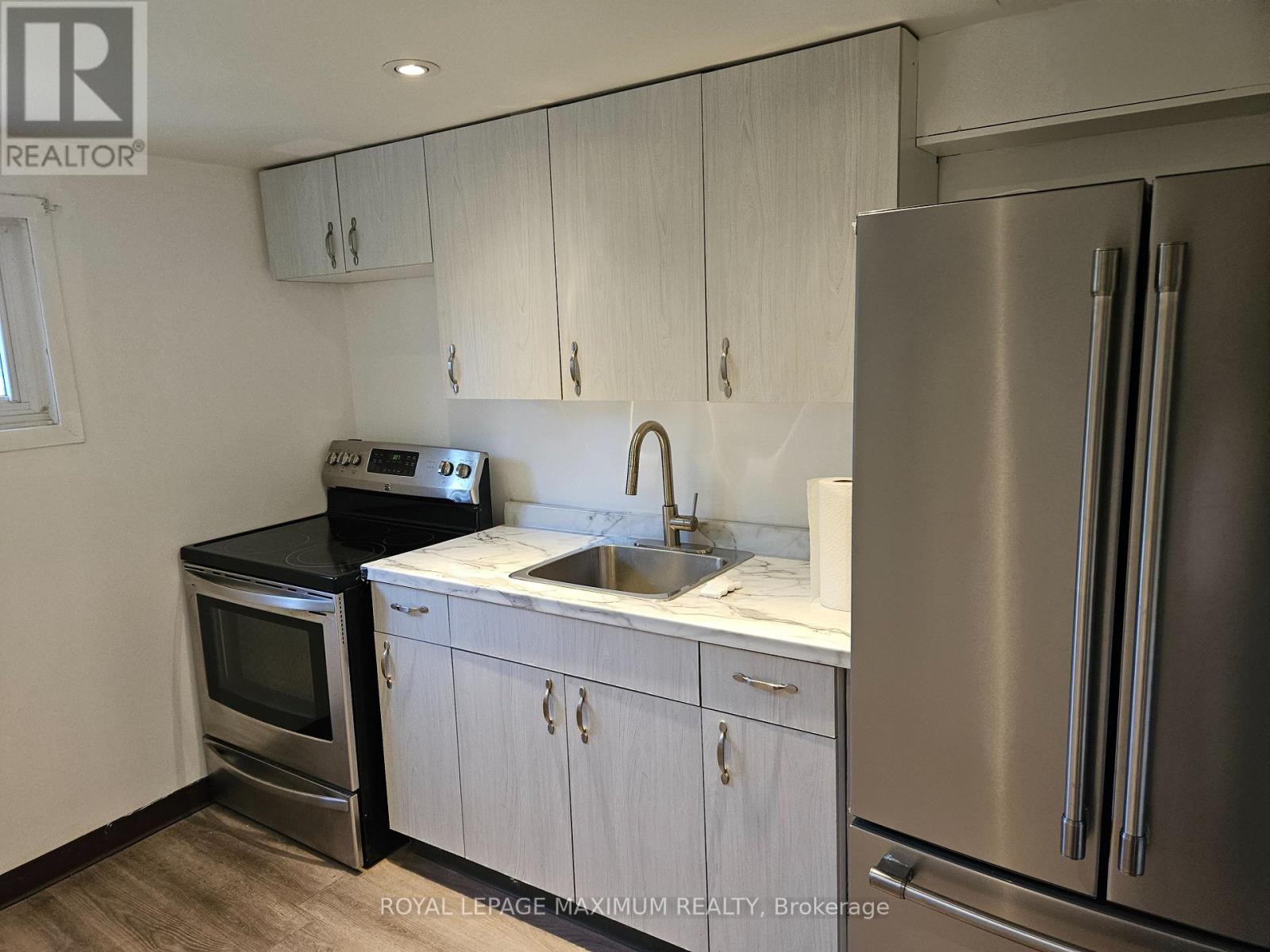 21 Darnborough Way, Toronto, Ontario  M1W 2G2 - Photo 9 - E13832198