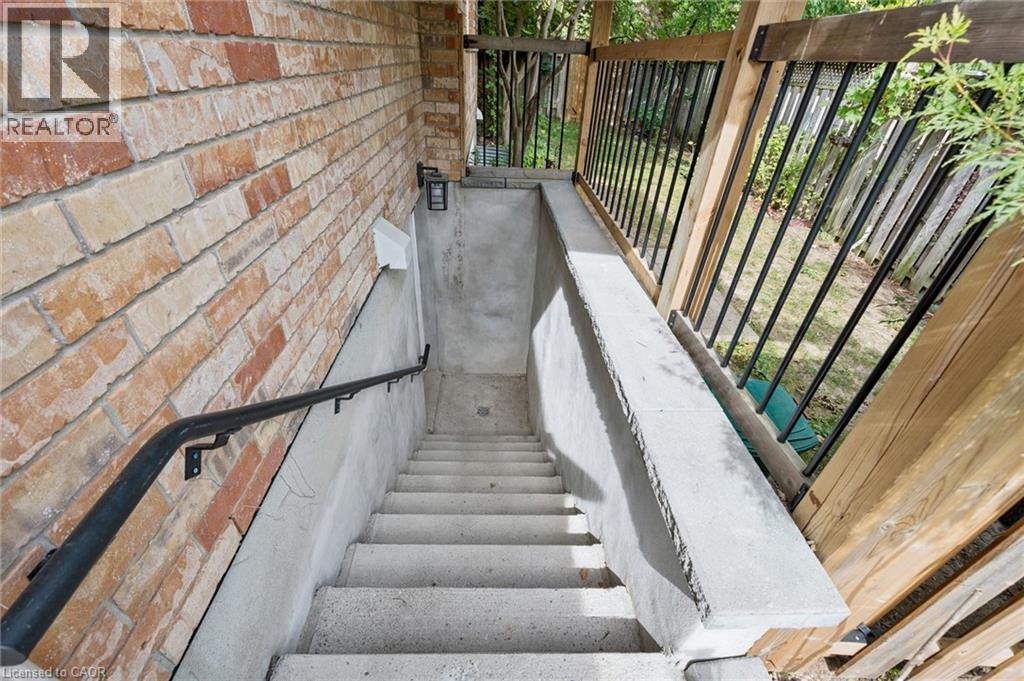 153 Sims Estate Drive Unit# 2, Kitchener, Ontario  N2A 0A6 - Photo 4 - 40865820