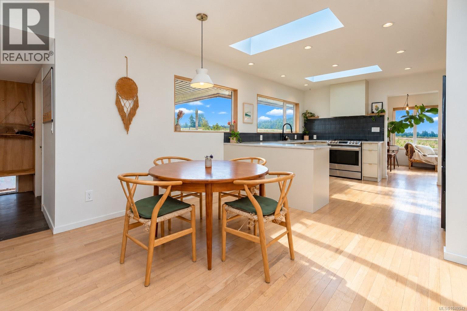 2105 Straitsview Rd, Central Saanich, British Columbia  V0S 1A0 - Photo 17 - 1049942