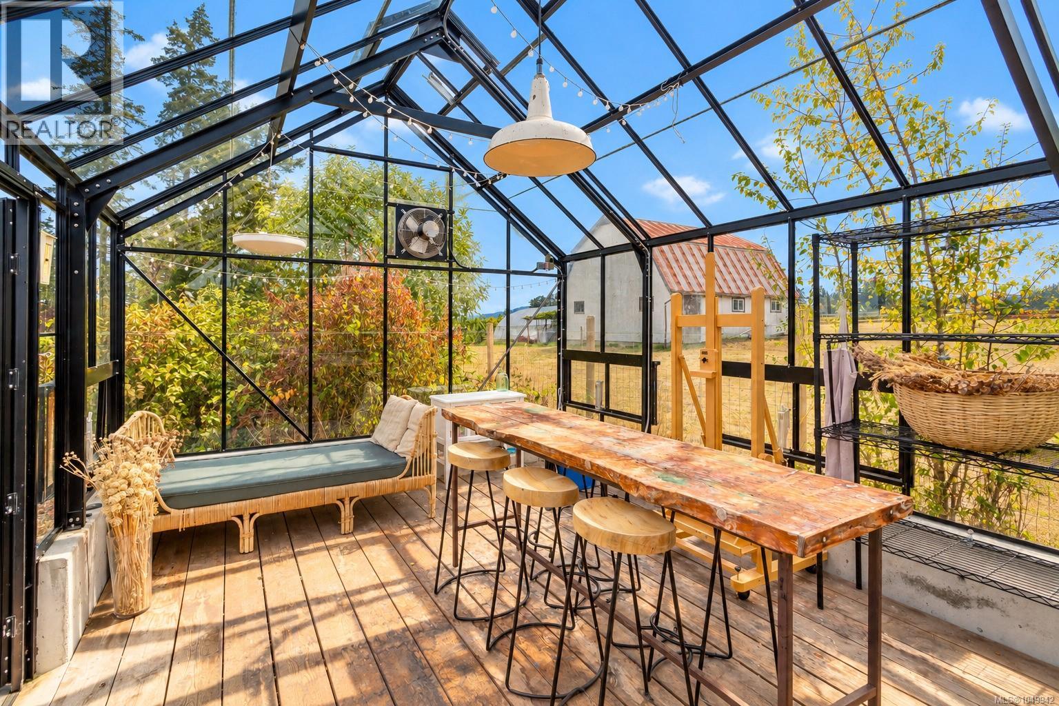 2105 Straitsview Rd, Central Saanich, British Columbia  V0S 1A0 - Photo 42 - 1049942