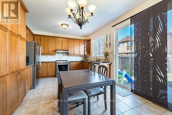 154 Valleyway Drive, Brampton, Ontario  L6X 0N3 - Photo 17 - W13832192