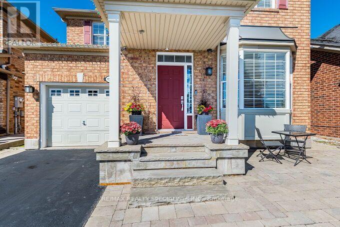 154 Valleyway Drive, Brampton, Ontario  L6X 0N3 - Photo 3 - W13832192