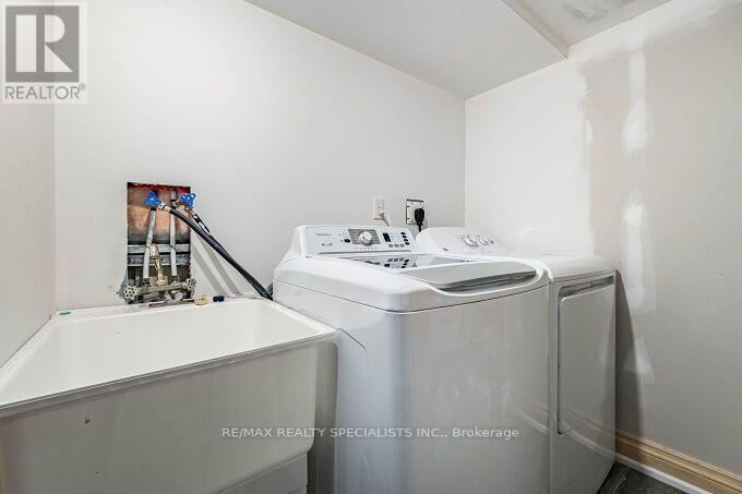 154 Valleyway Drive, Brampton, Ontario  L6X 0N3 - Photo 35 - W13832192
