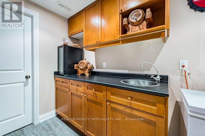154 Valleyway Drive, Brampton, Ontario  L6X 0N3 - Photo 39 - W13832192