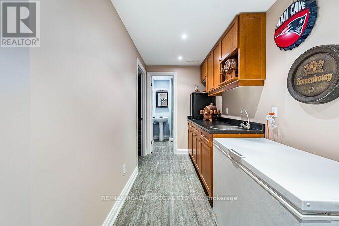 154 Valleyway Drive, Brampton, Ontario  L6X 0N3 - Photo 40 - W13832192