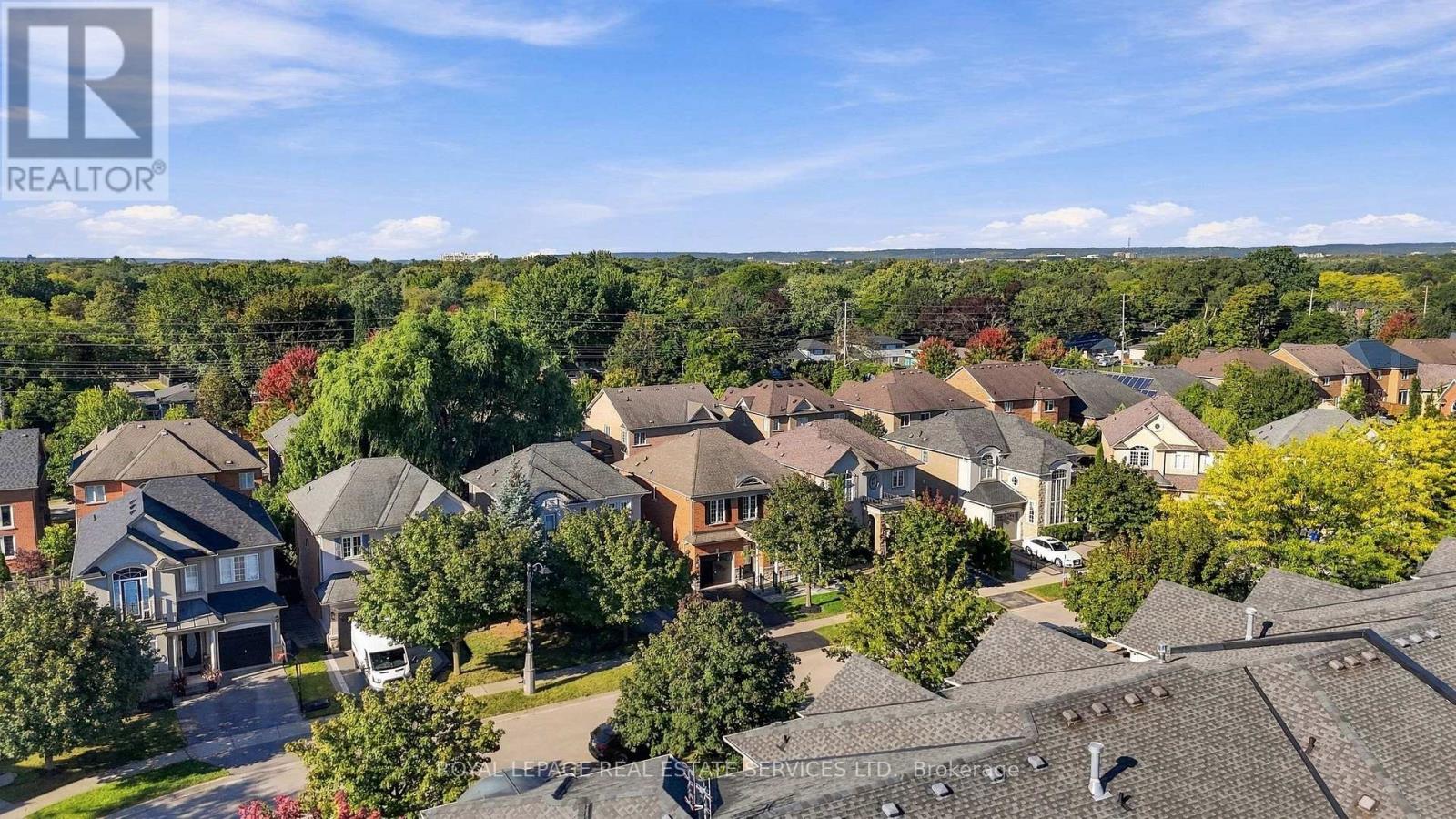 3396 Hayhurst Crescent, Oakville, Ontario  L6L 6W9 - Photo 4 - W13832204