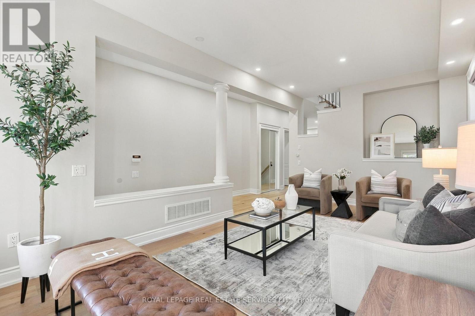 3396 Hayhurst Crescent, Oakville, Ontario  L6L 6W9 - Photo 6 - W13832204