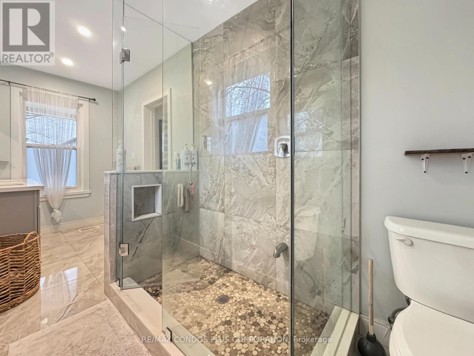 869 Beach Boulevard, Hamilton, Ontario  L8H 6Z5 - Photo 11 - X13832214