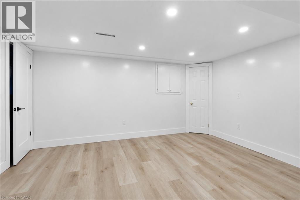 37 Lilacside Drive, Hamilton, Ontario  L8V 2L5 - Photo 21 - 40863701