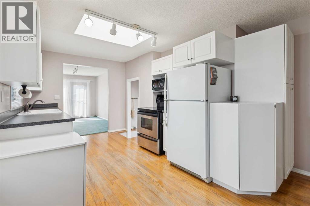 415 51 Avenue Sw, Calgary, Alberta  T2V 0A2 - Photo 8 - A2344104